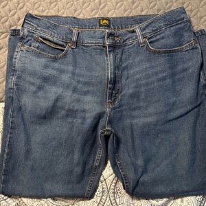 Lee Men's Relaxed Fit Blue Jeans